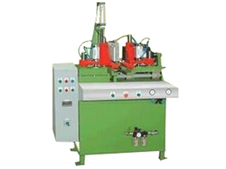 青島名博橡膠機械內(nèi)胎接頭機